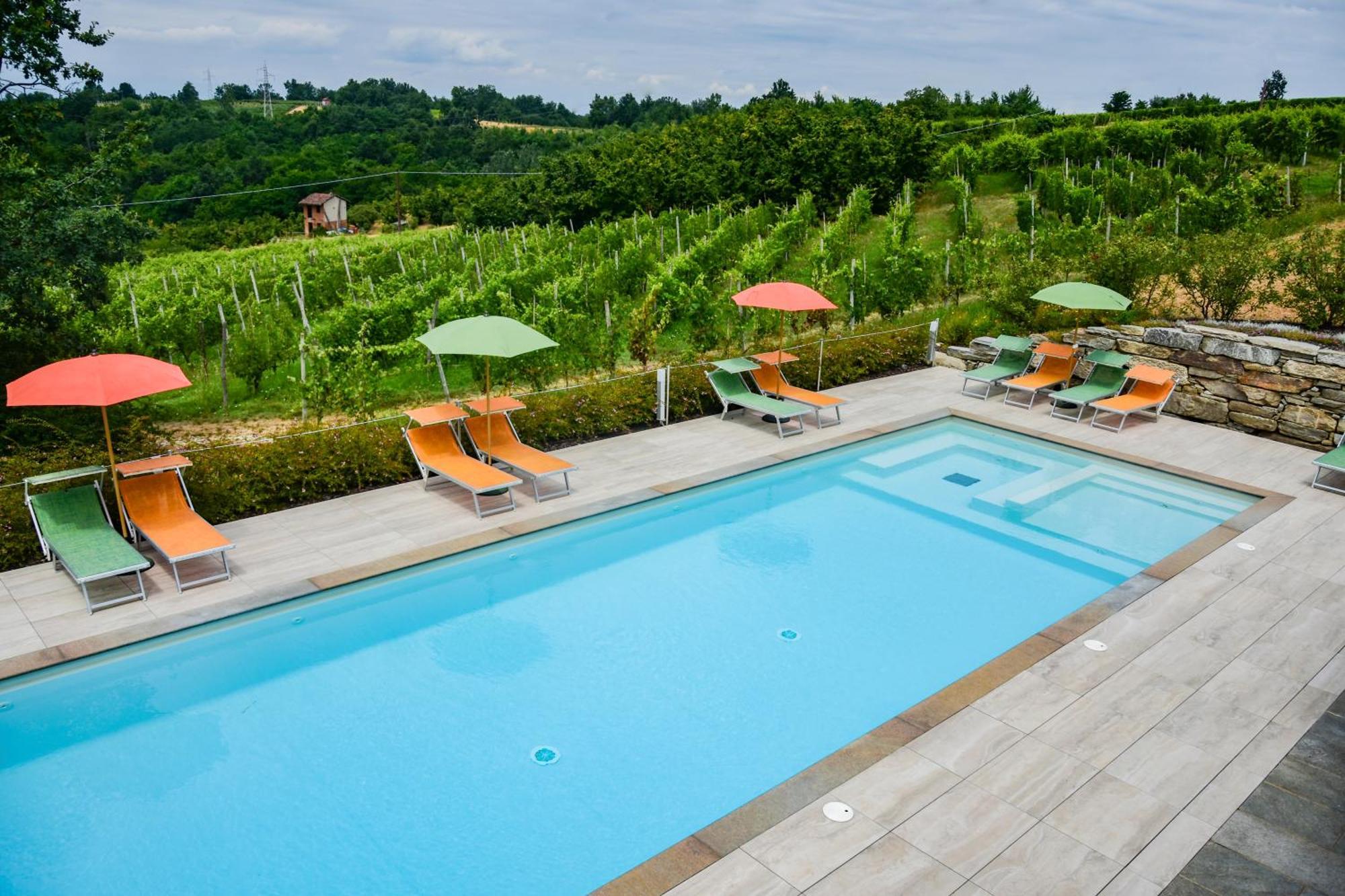 Agriturismo Cascina Ponchietta Montà Buitenkant foto
